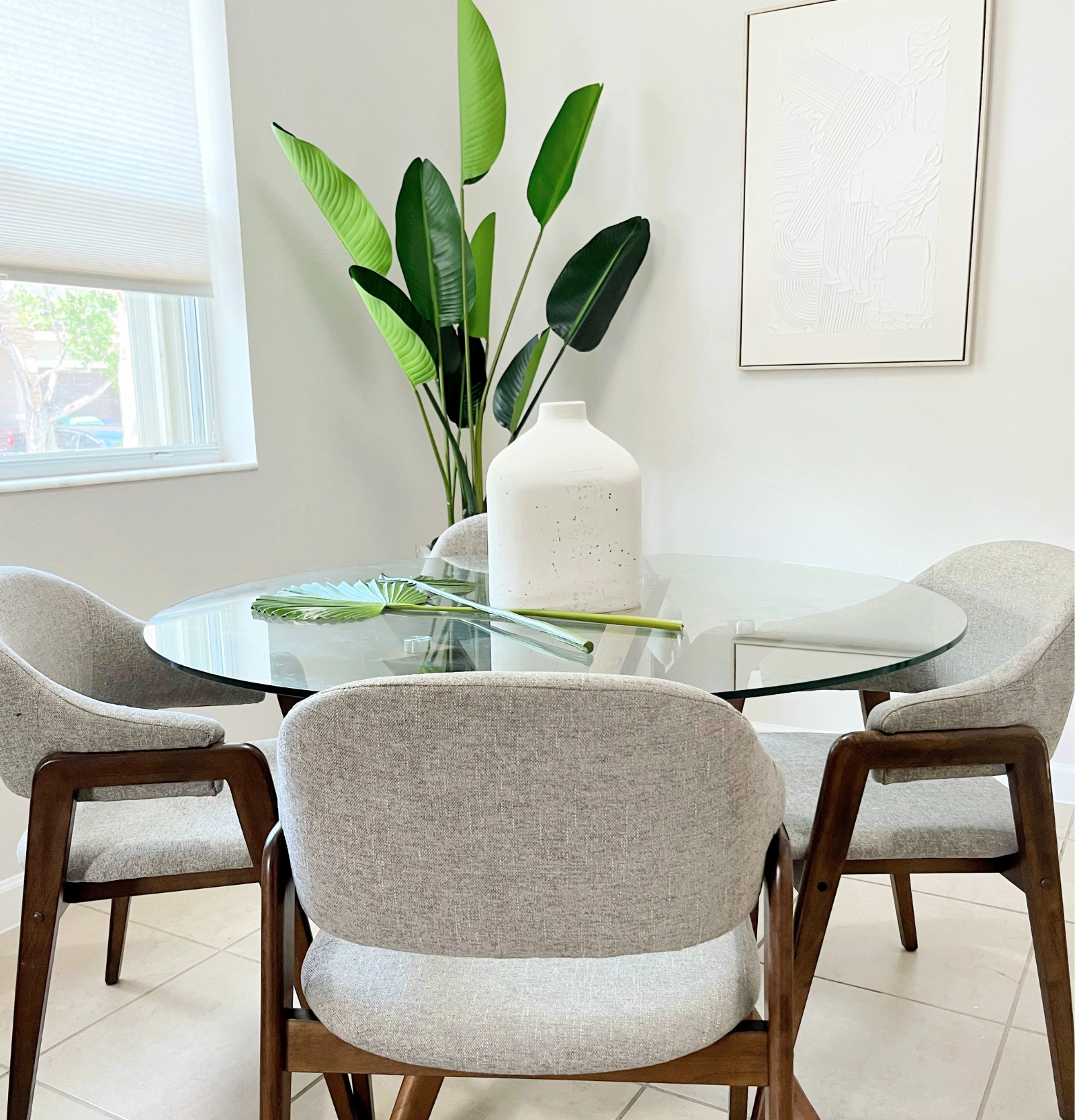 Dining area styling