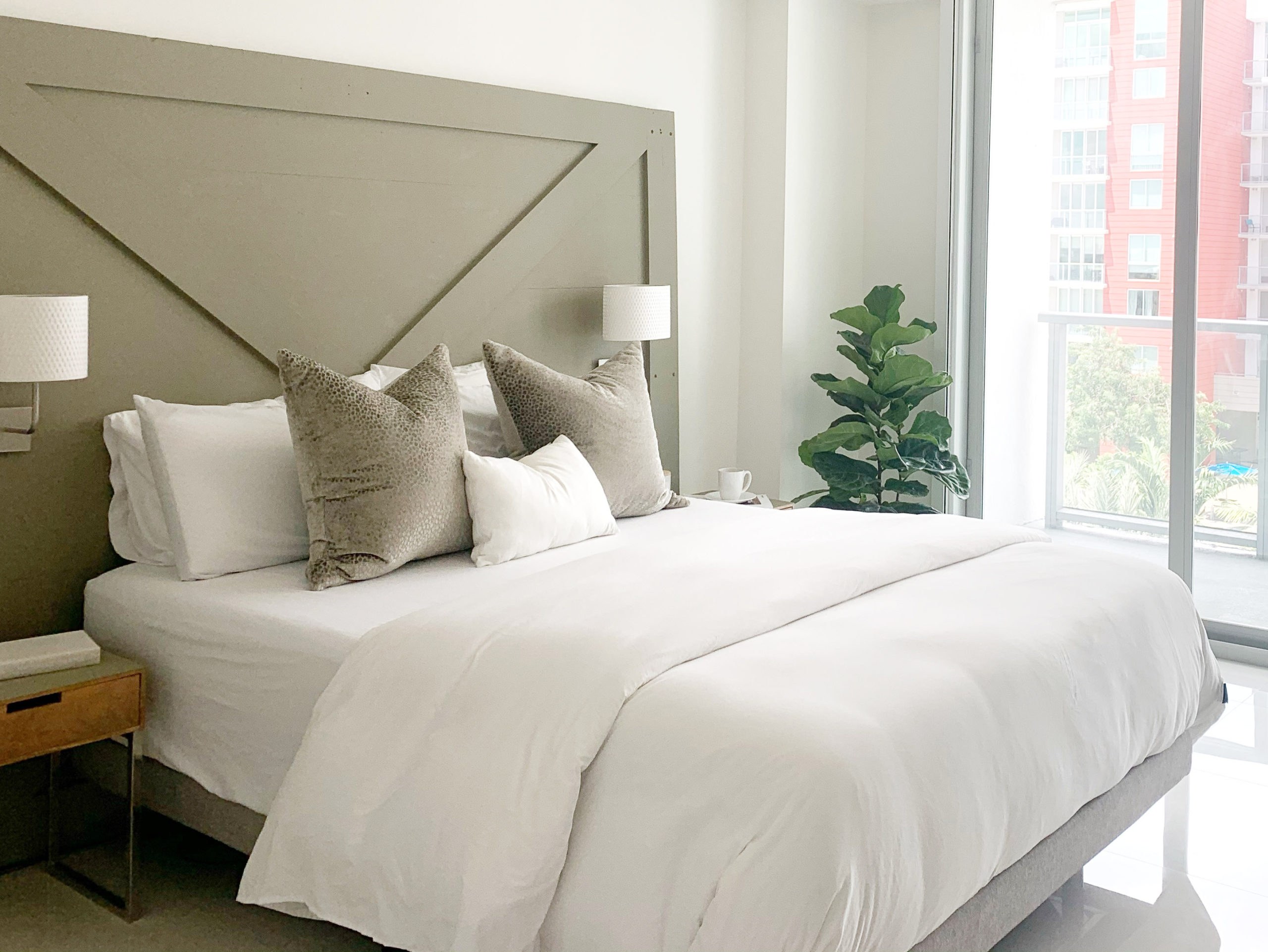 vrbo vacation rental - Brickell Line Home Staging